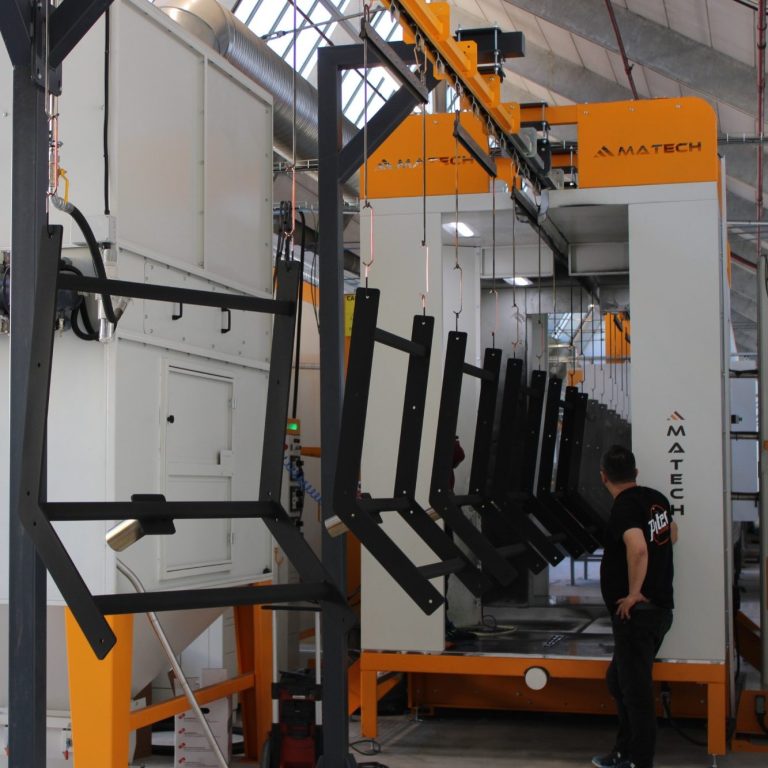 60 Meter lange Pulverbeschichtungsanlage von Pultec in Hausham